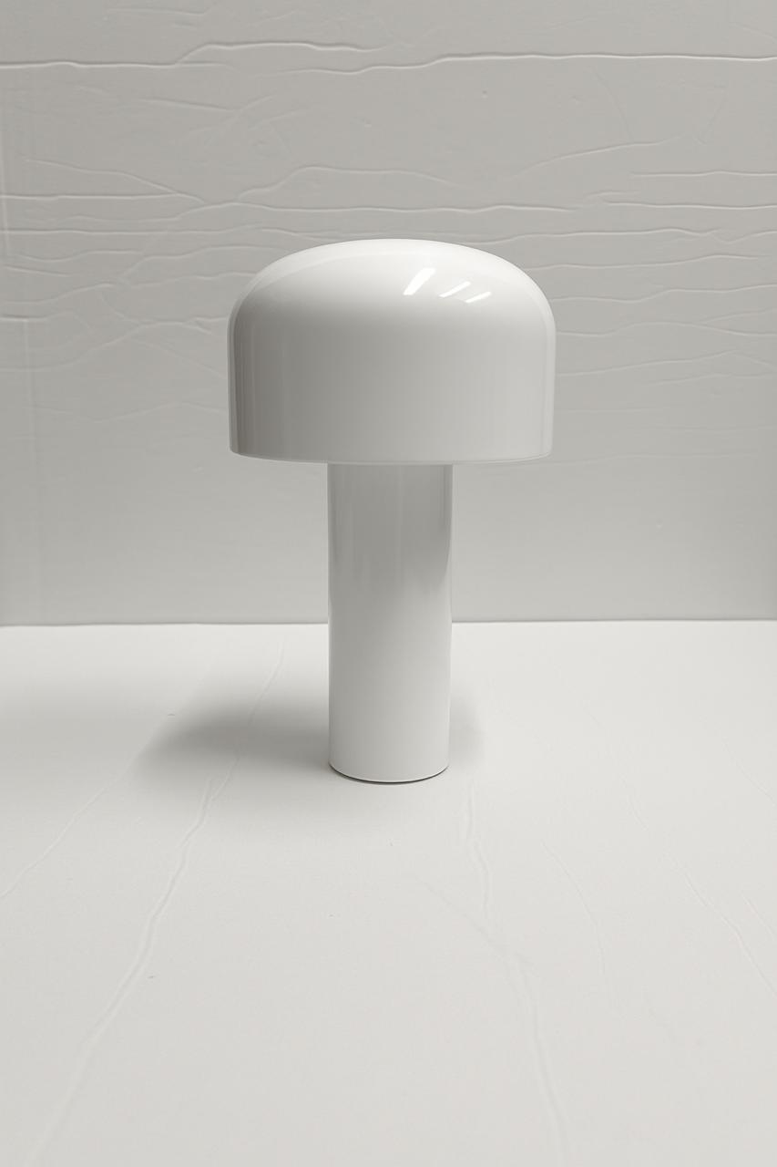 Modern Mushroom Table Lamp (Black & White)
