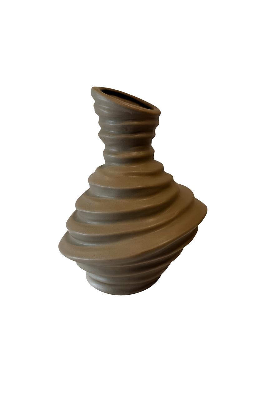 Modern Sculptural Porcelain Vase – Wave Design