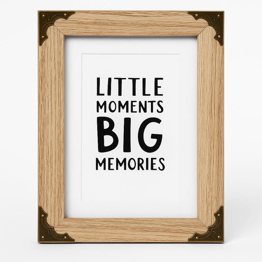 Rustic Oak Photo Frame with Vintage Metal Corners – 13x18 cm