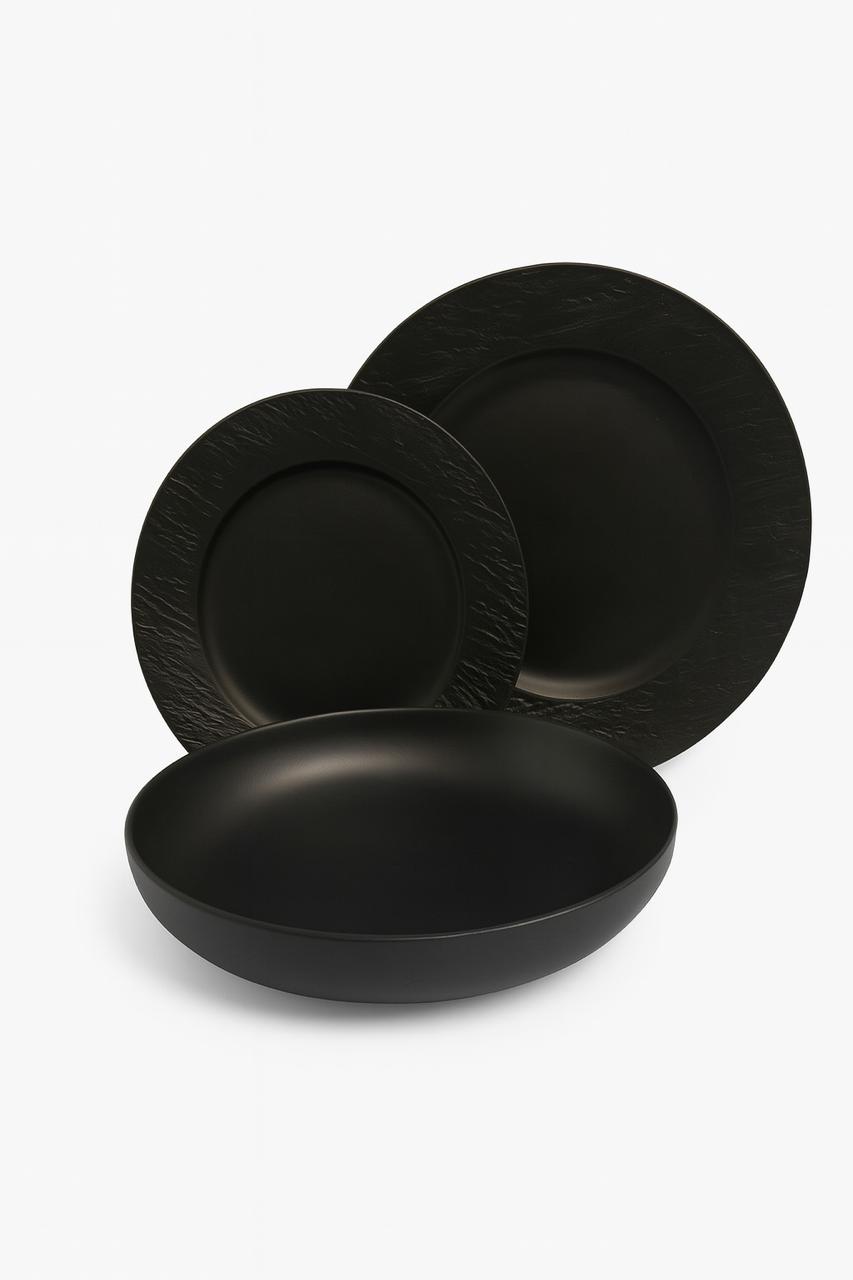 Matte Black Dinnerware Set – Modern Sophistication