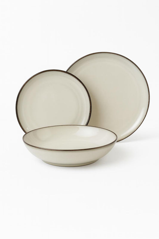 Stoneware Dinnerware Set with Dark Rim – Classic Rustic Charm