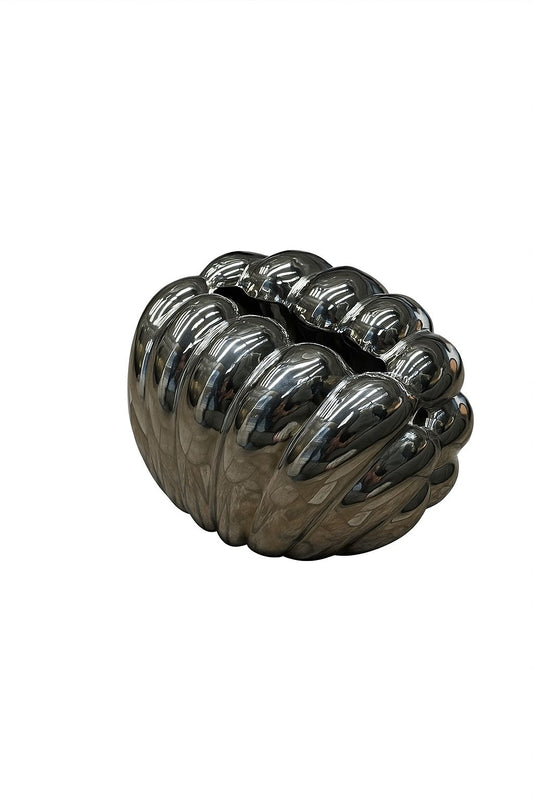 Silver Twist Vase – Where Bold Meets Elegance